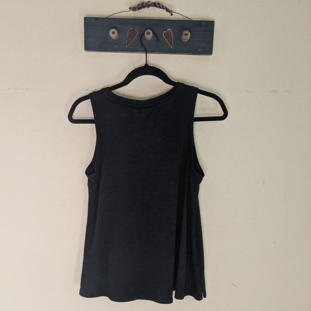 Gap Sleeveless Top - Picture 2 of 5